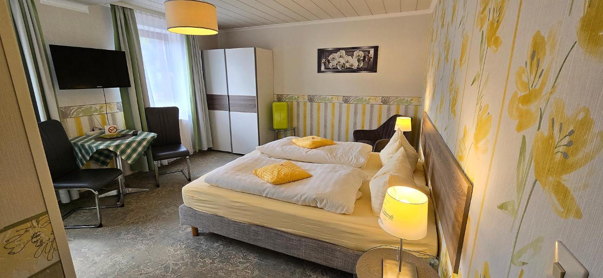 Haus Jutta Hotel Goessweinstein Ngoại thất bức ảnh