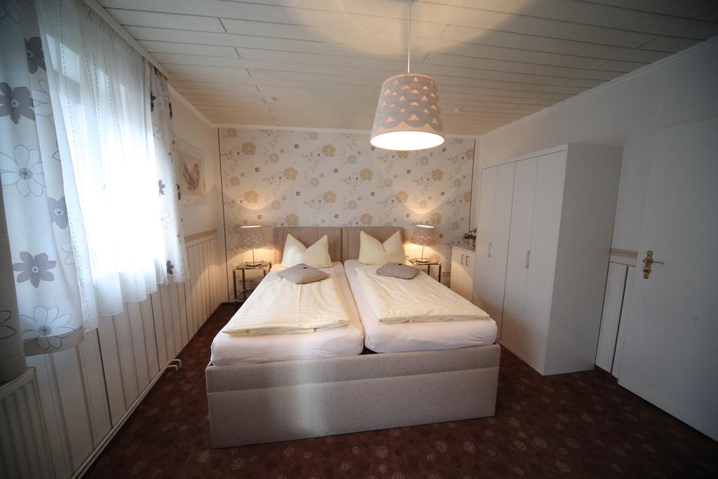 Haus Jutta Hotel Goessweinstein Ngoại thất bức ảnh