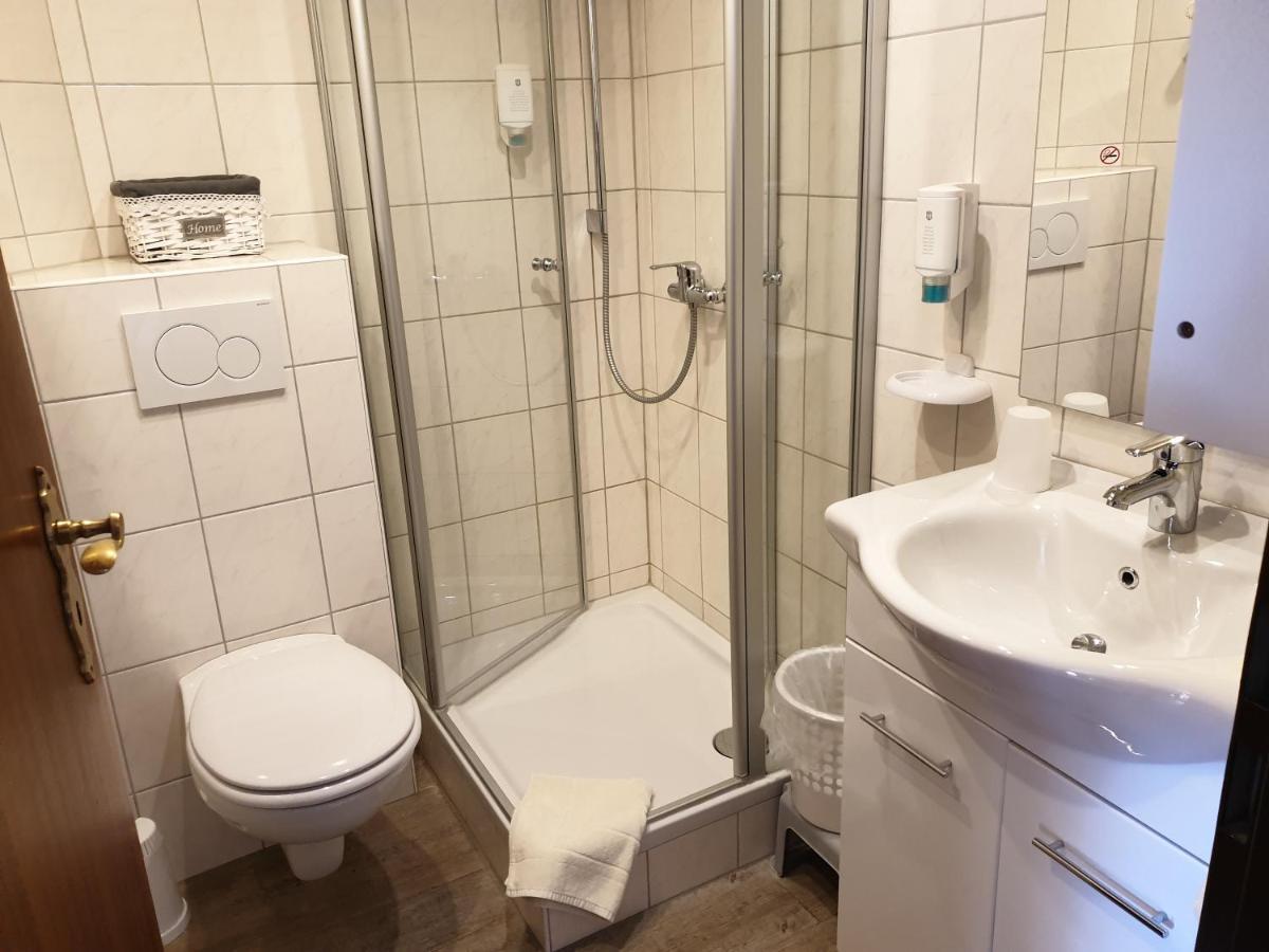 Haus Jutta Hotel Goessweinstein Ngoại thất bức ảnh
